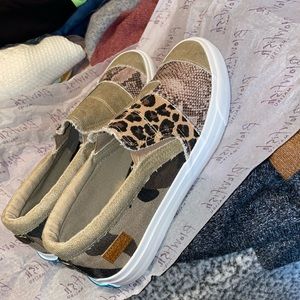 Slip on blowfish sneakers.